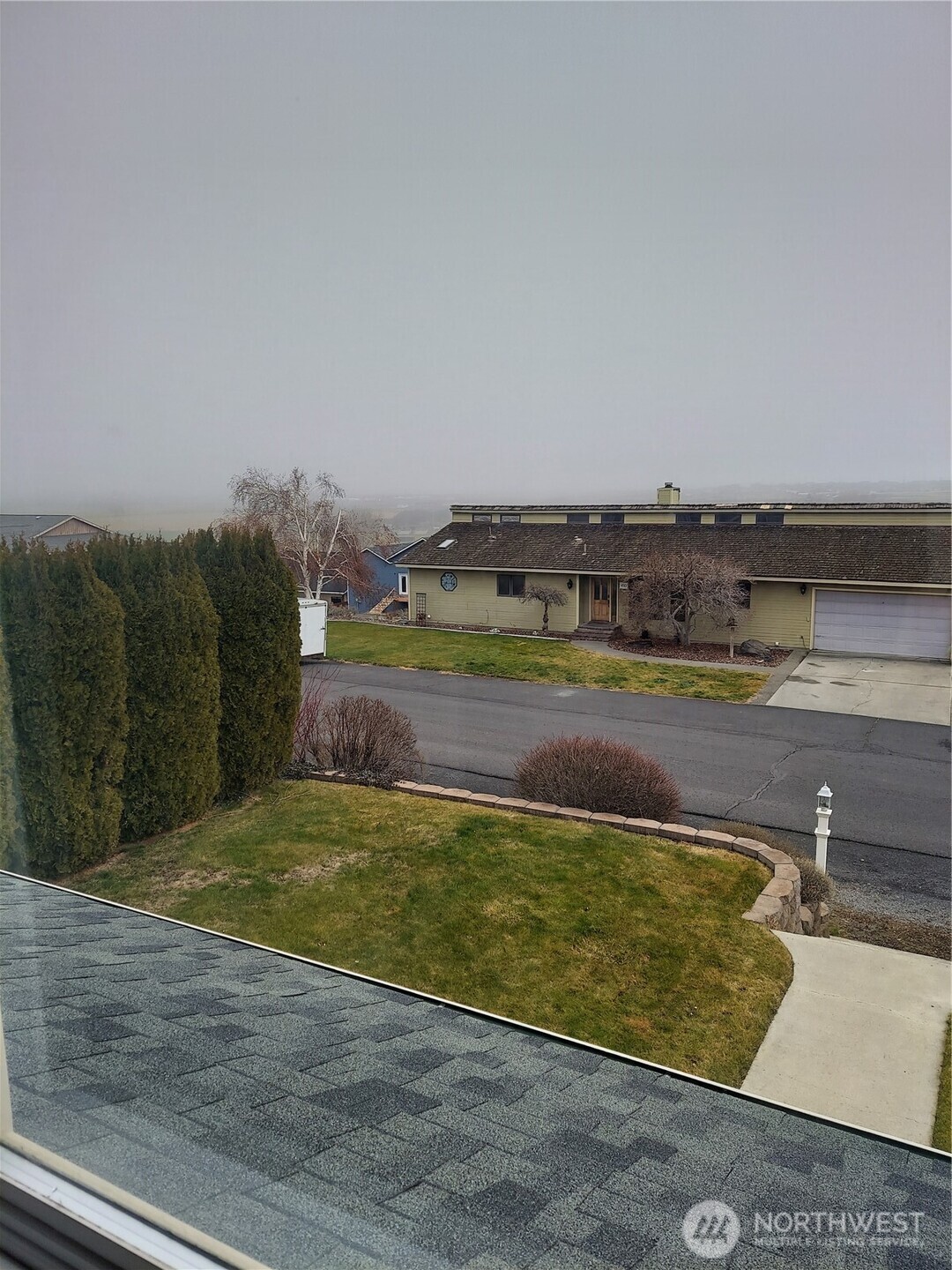 405 Strand Road Property Photo 3