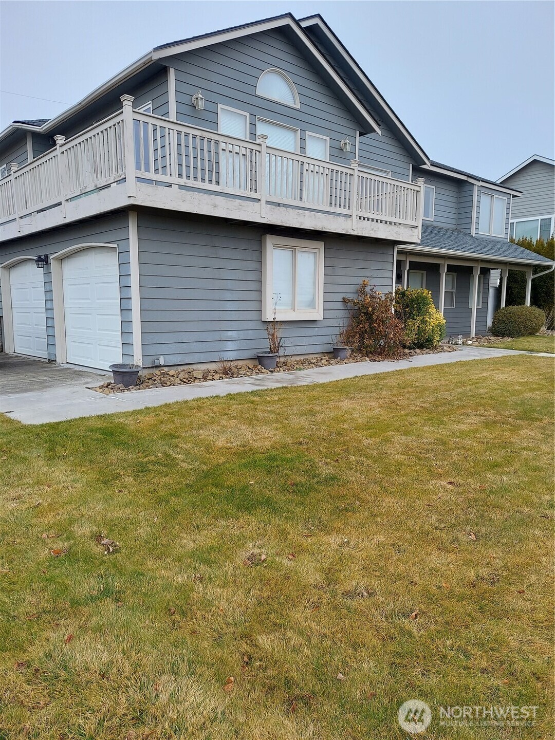 405 Strand Road Property Photo 5