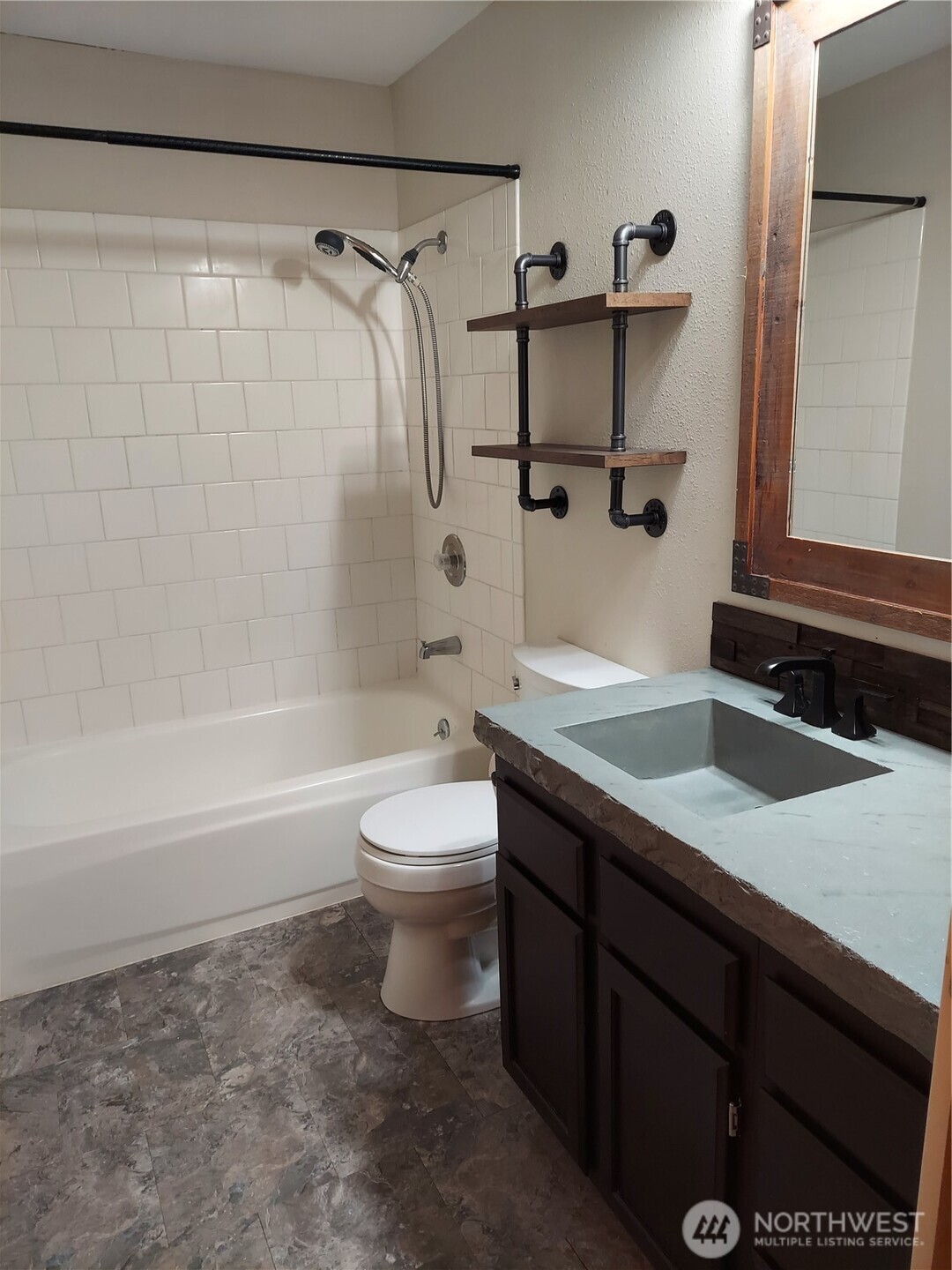 405 Strand Road Property Photo 10