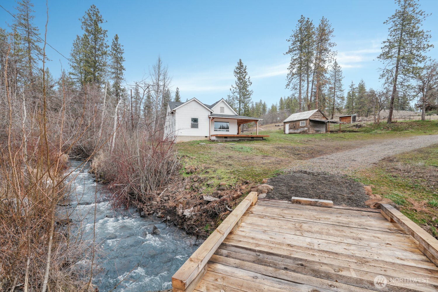 932 Zelinski Road Property Photo 2