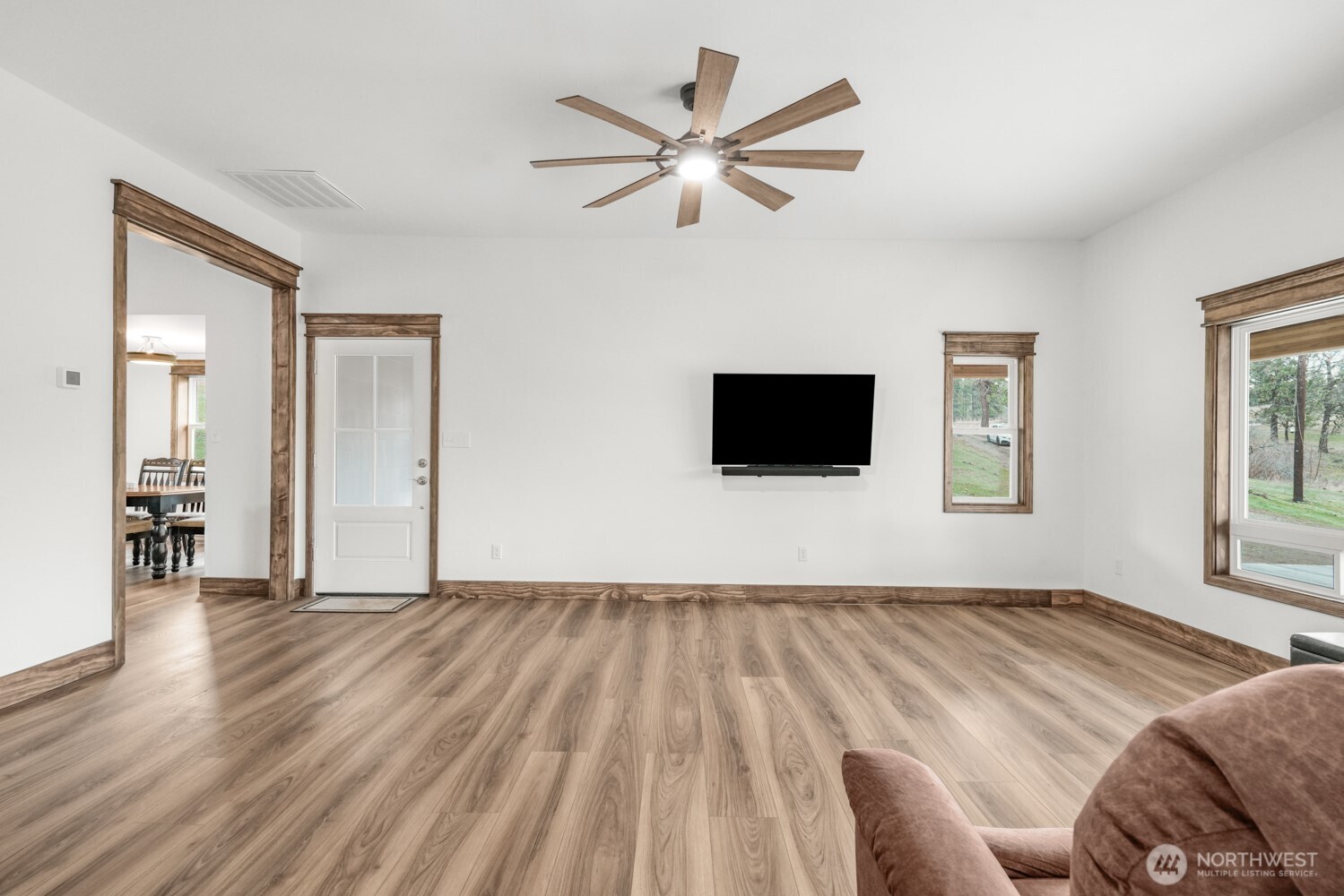 932 Zelinski Road Property Photo 8