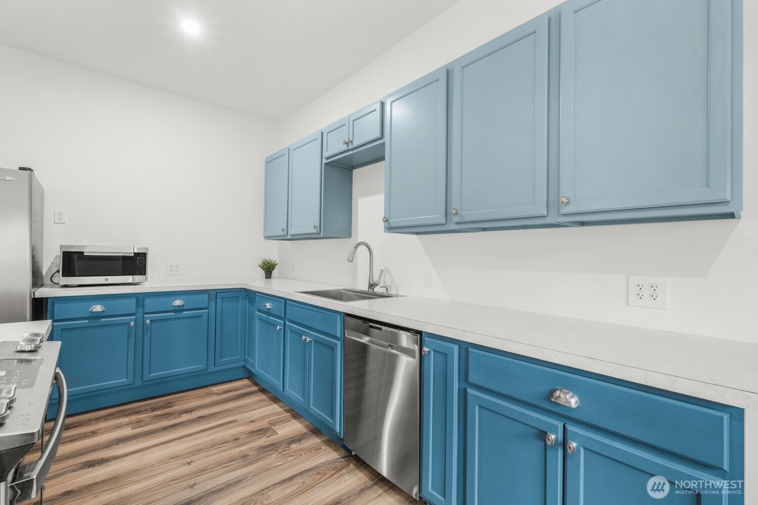 932 Zelinski Road Property Photo 11
