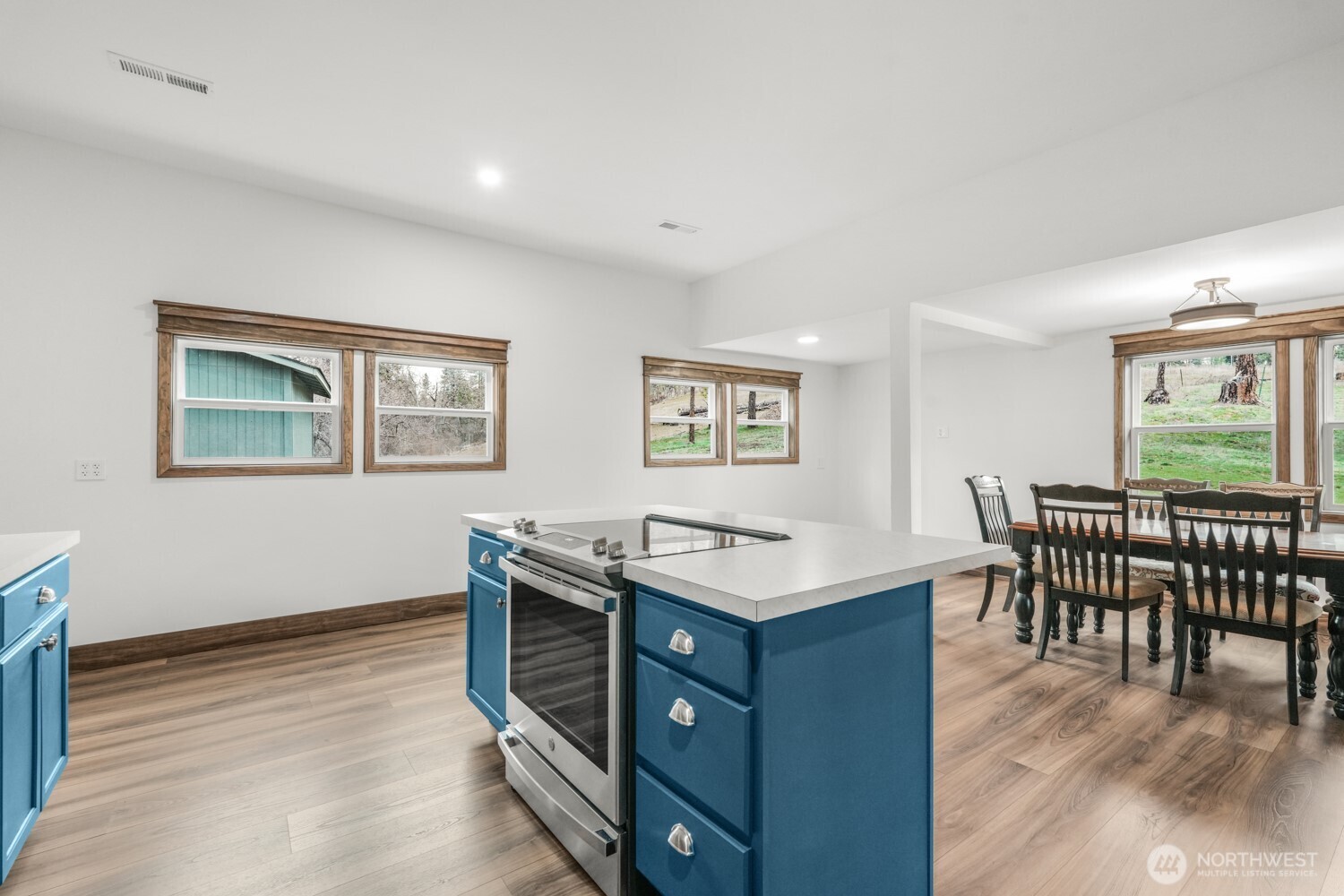 932 Zelinski Road Property Photo 12