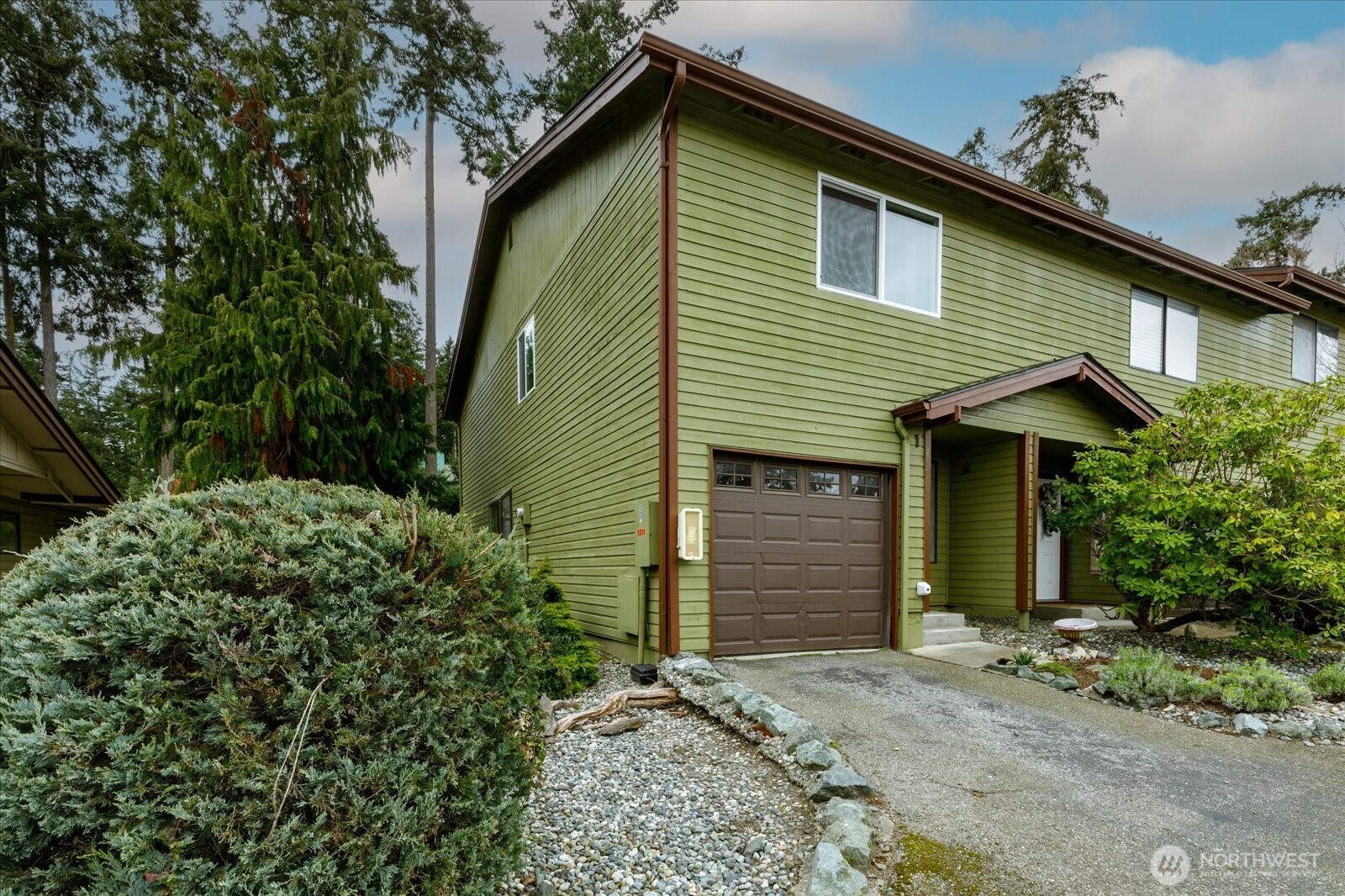 690 Nw Atalanta Way B1 Property Photo 1