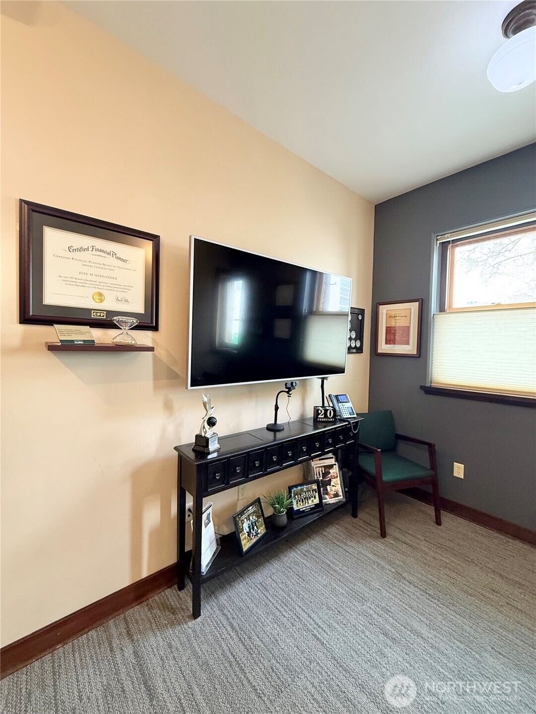 214 Pine Street Property Photo 9