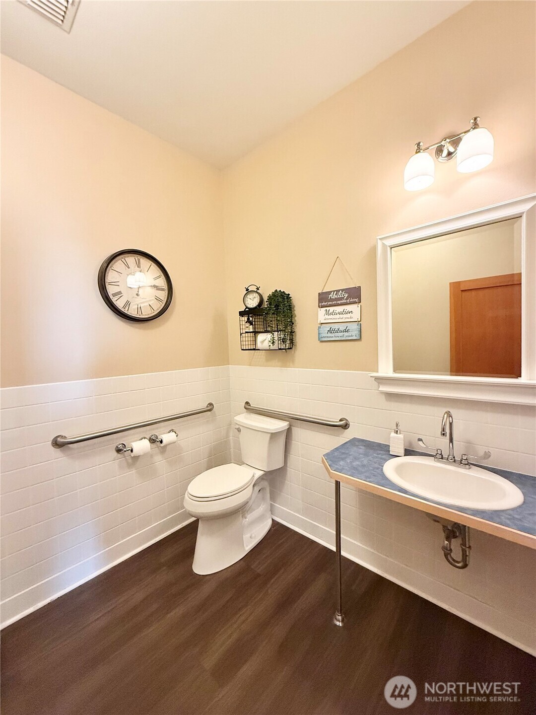 214 Pine Street Property Photo 20