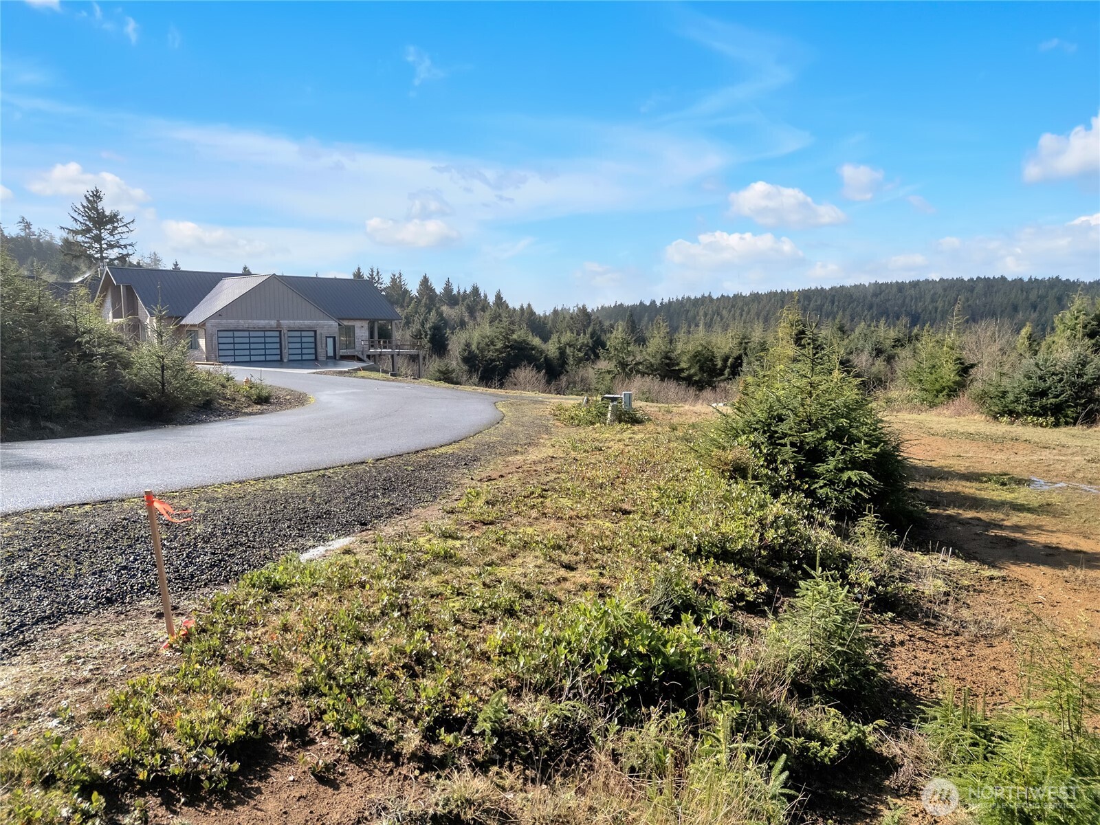 3038 Ocean View Court Property Photo 5