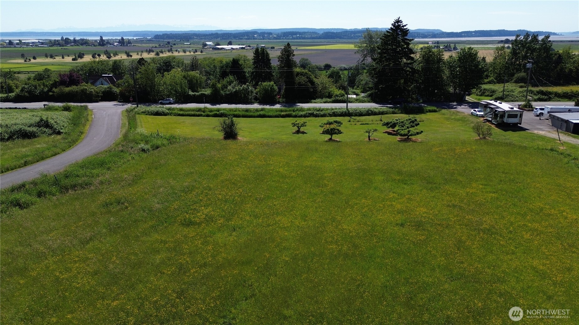 8915 286th Place Property Photo 6