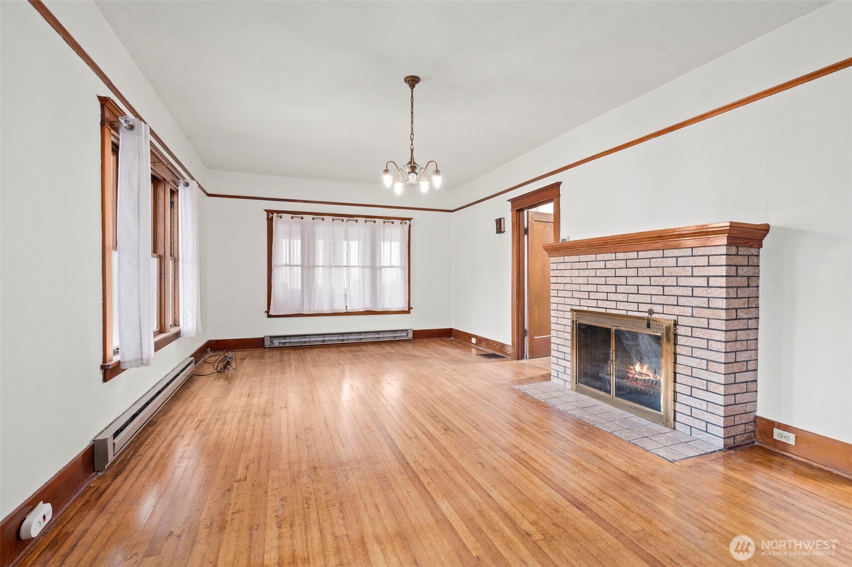 26 Se Spring Street Property Photo 7