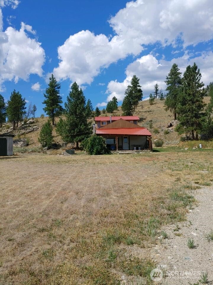 83 E Cayuse Mountain Road Property Photo 1