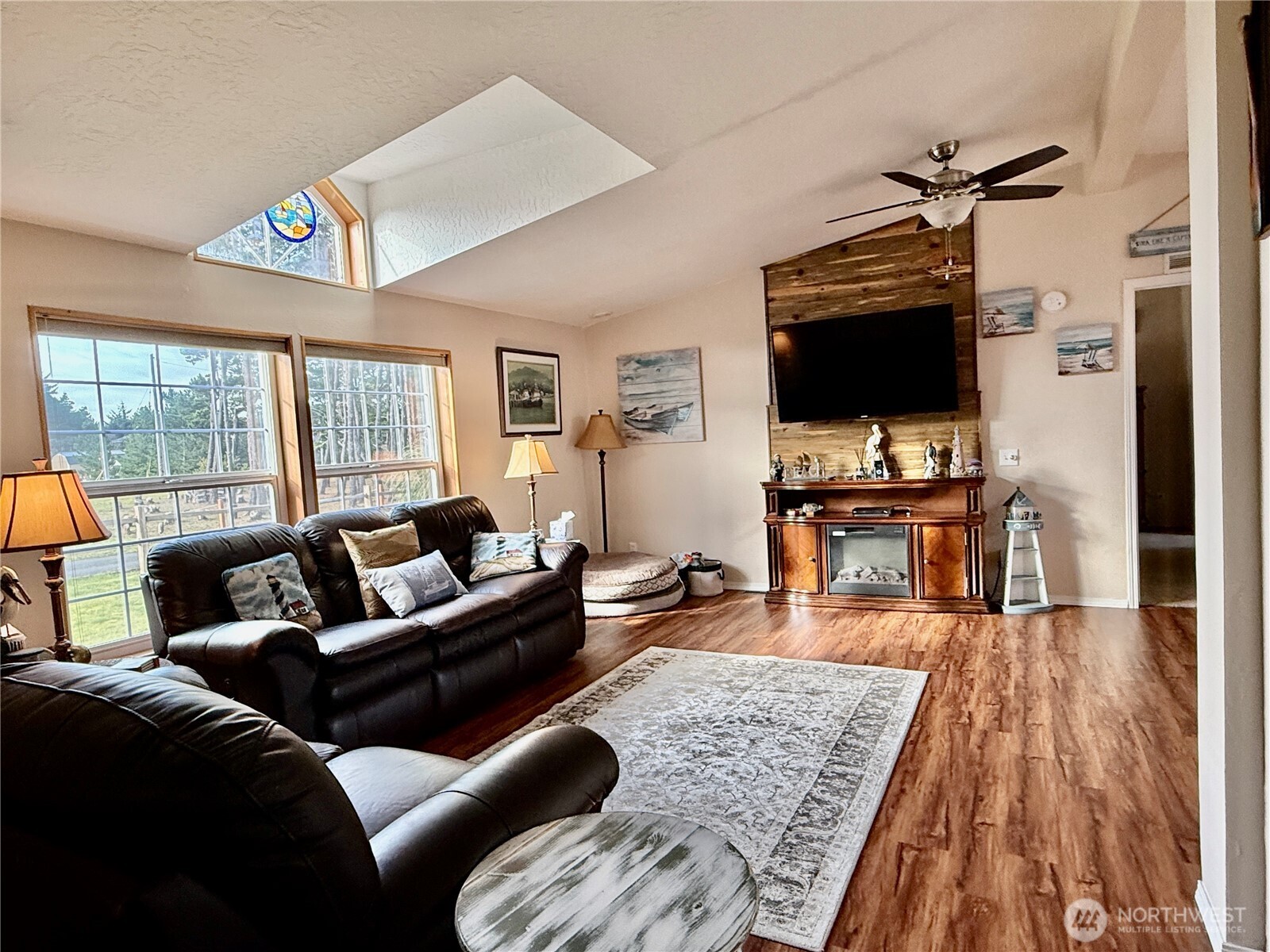 1207 215th Lane Property Photo 16