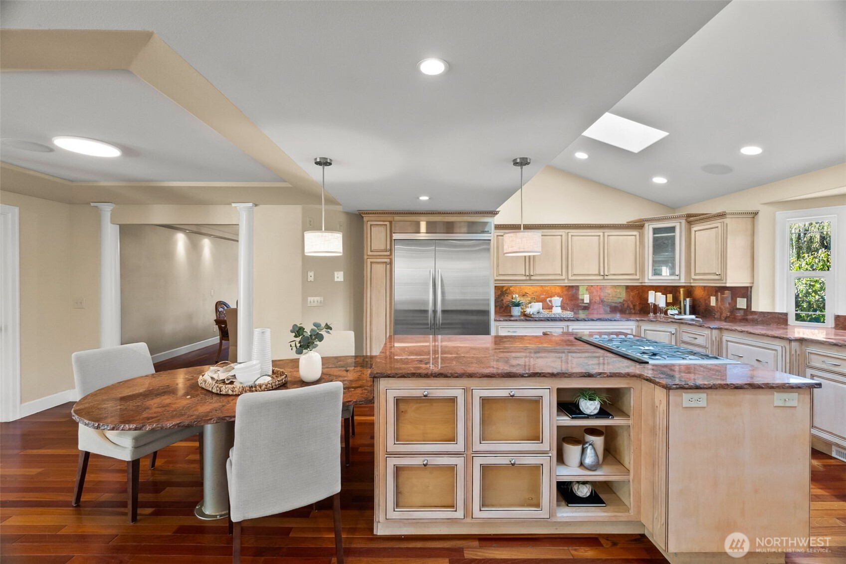 3725 Hollywood Drive Property Photo 10