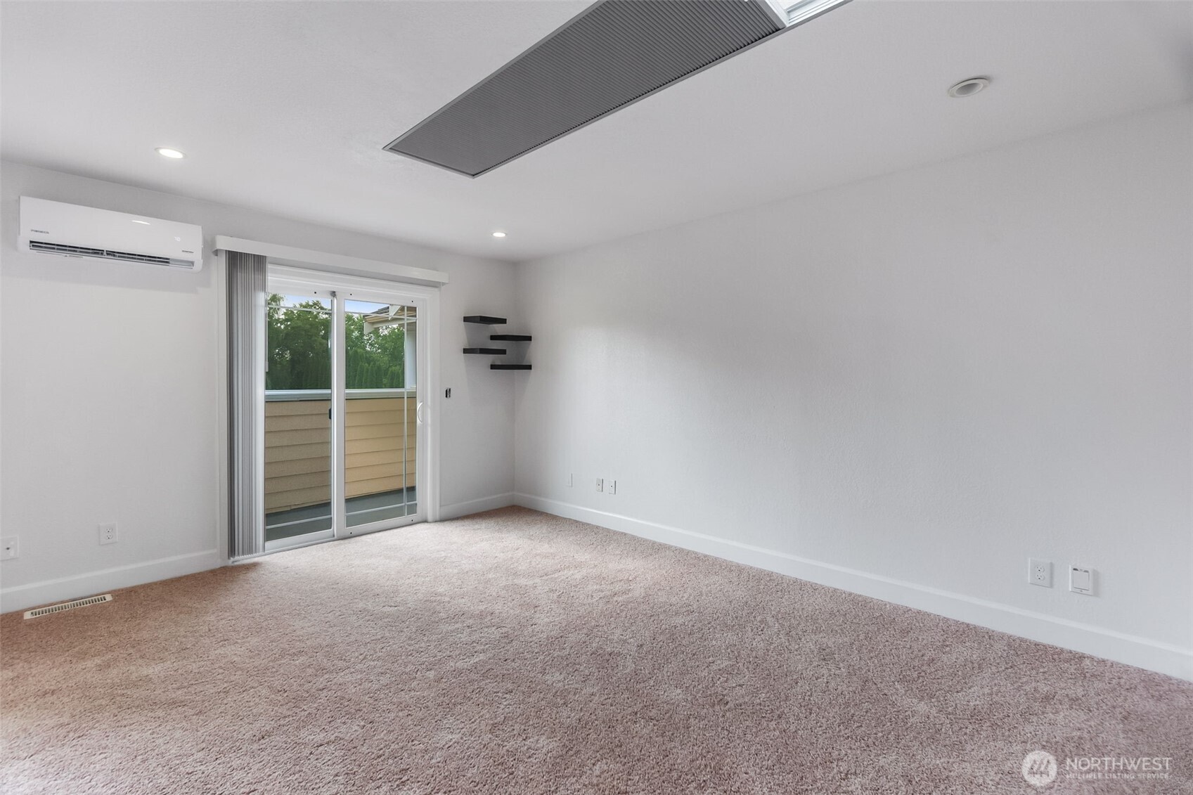 3725 Hollywood Drive Property Photo 34