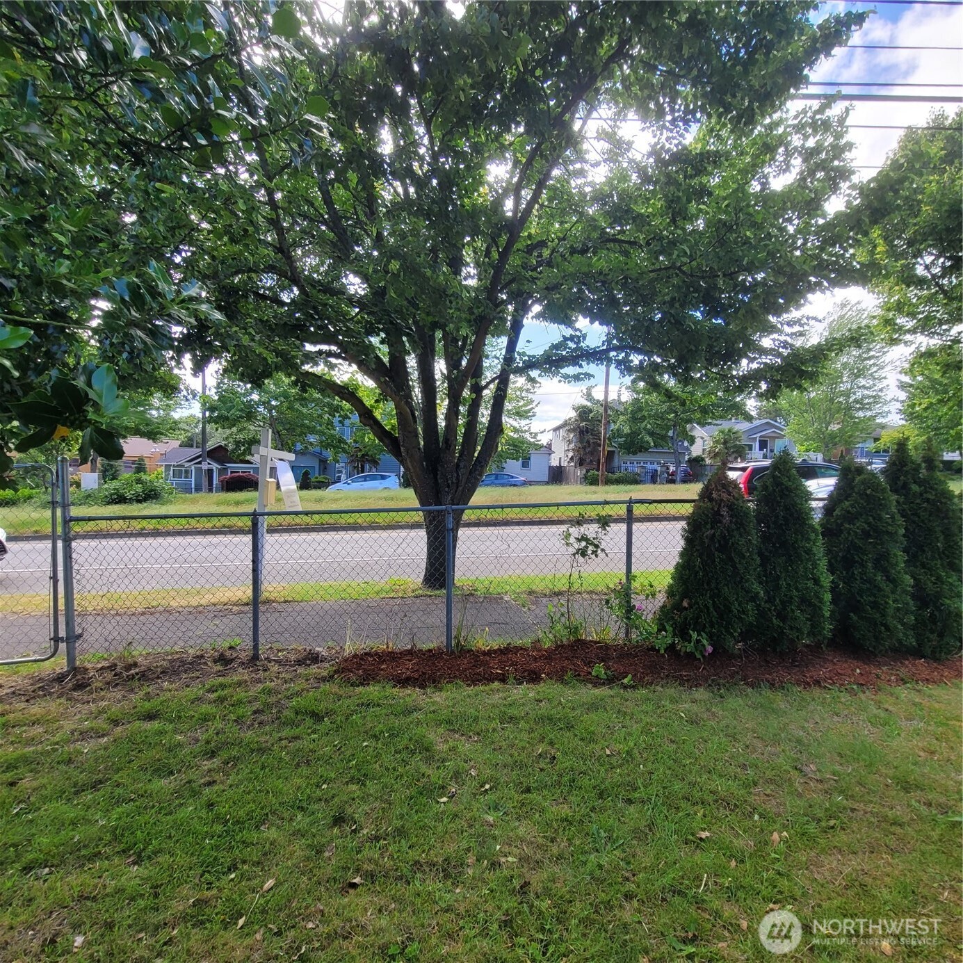 8028 Beacon Avenue Property Photo 6