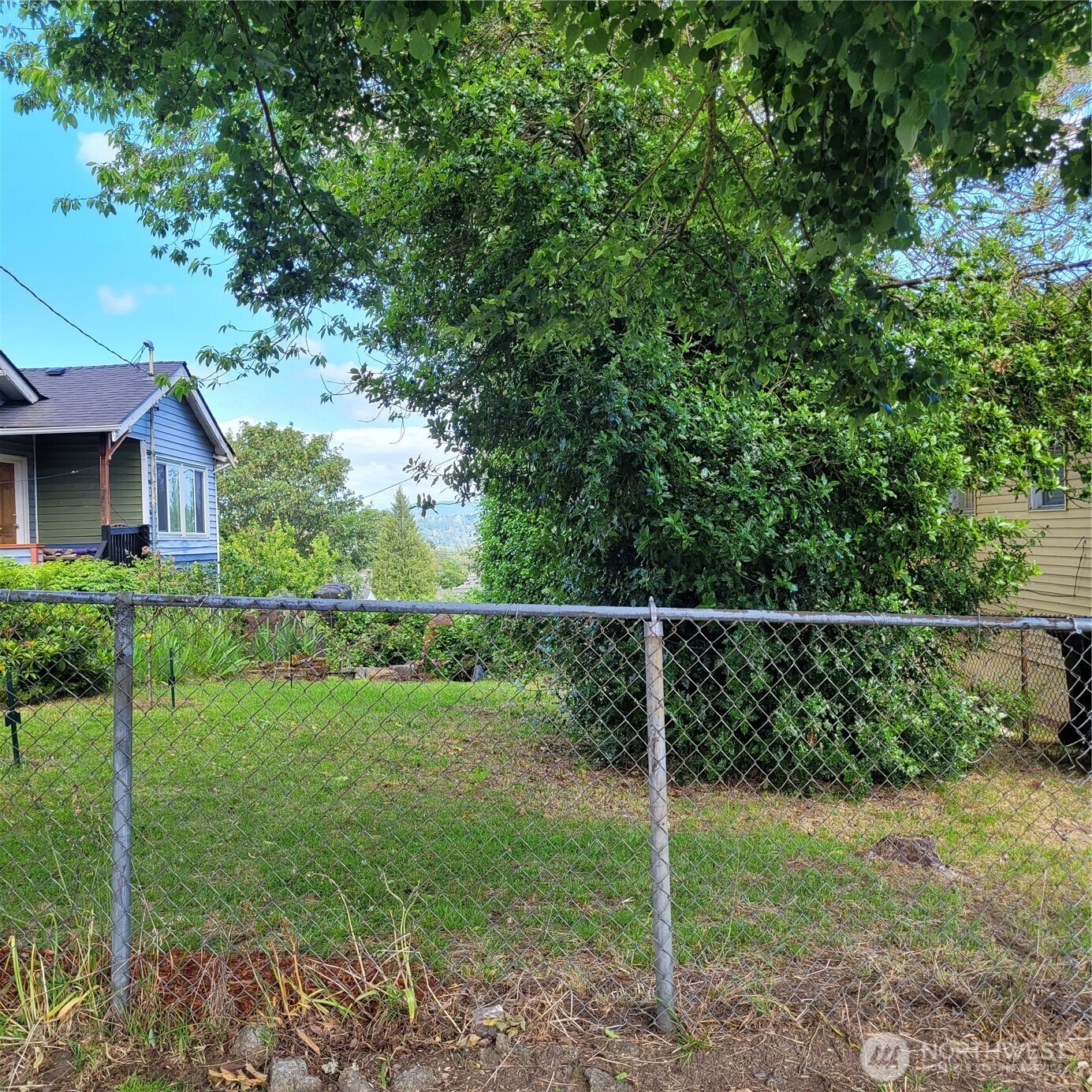 8028 Beacon Avenue Property Photo 7