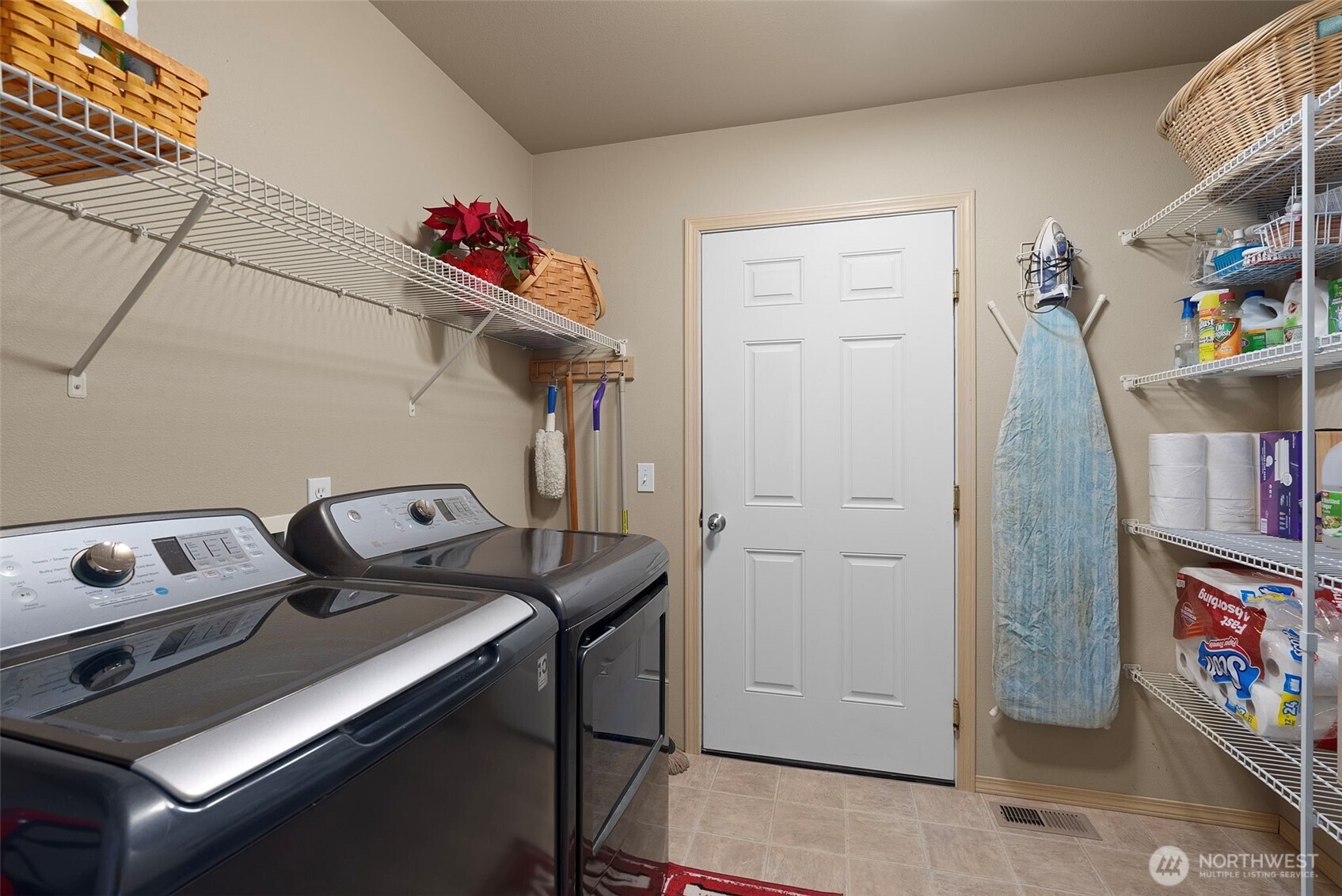117 Briarwood Court Property Photo 23