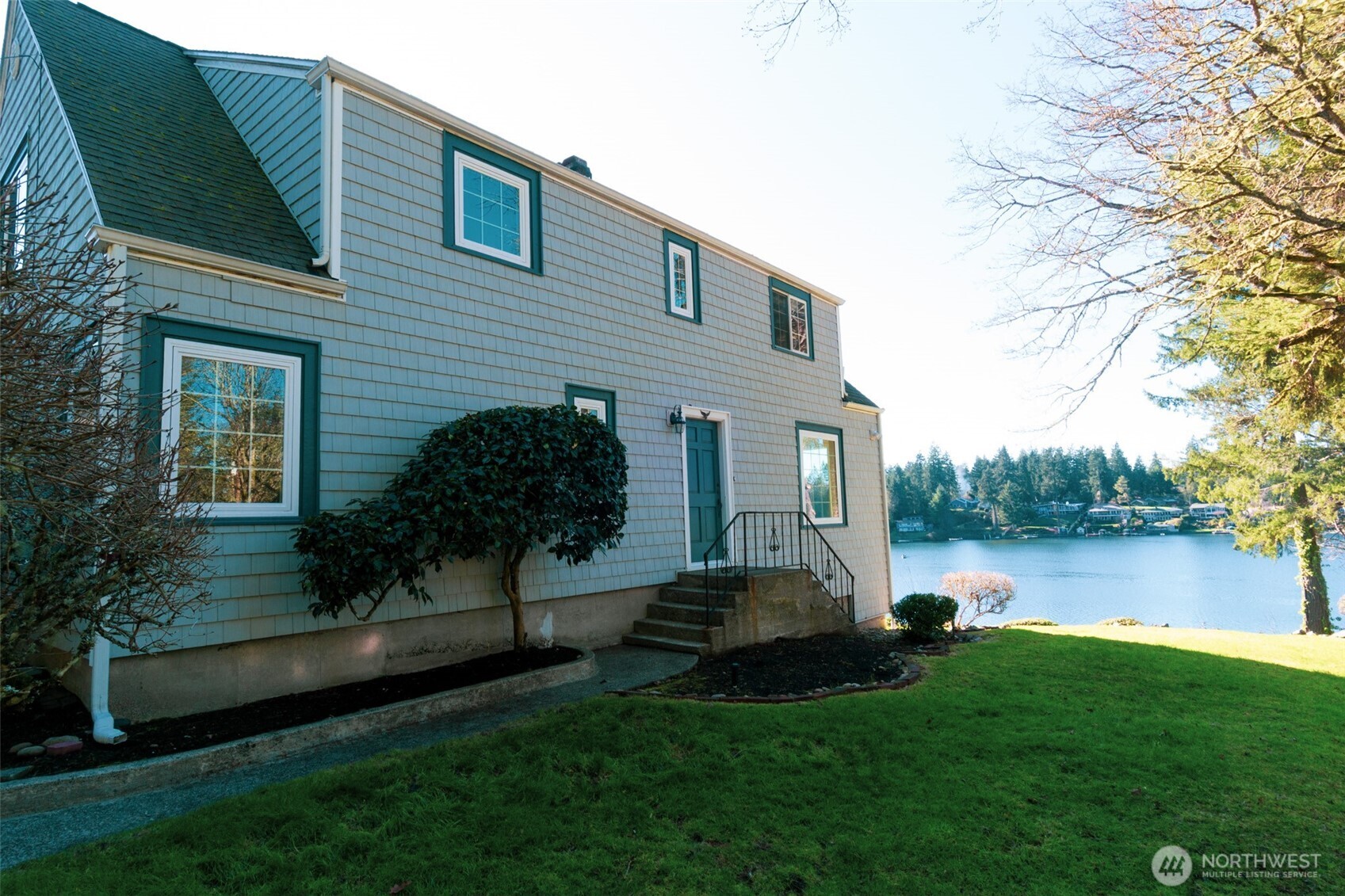 10826 Meadow Road Property Photo 4