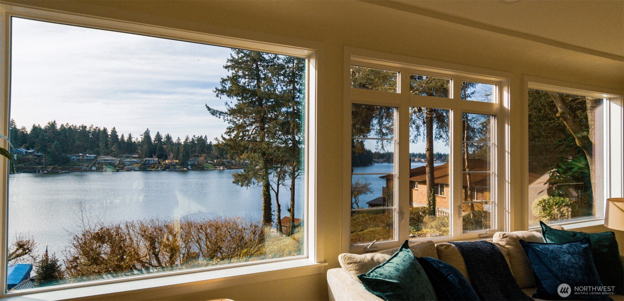 10826 Meadow Road Property Photo 10