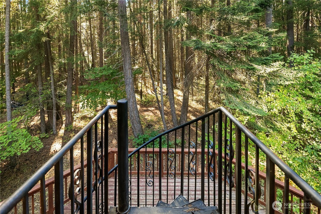 551 Pioneer Trail Property Photo 16