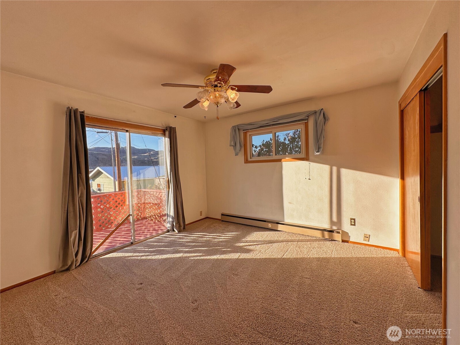 804 Central Drive Property Photo 12