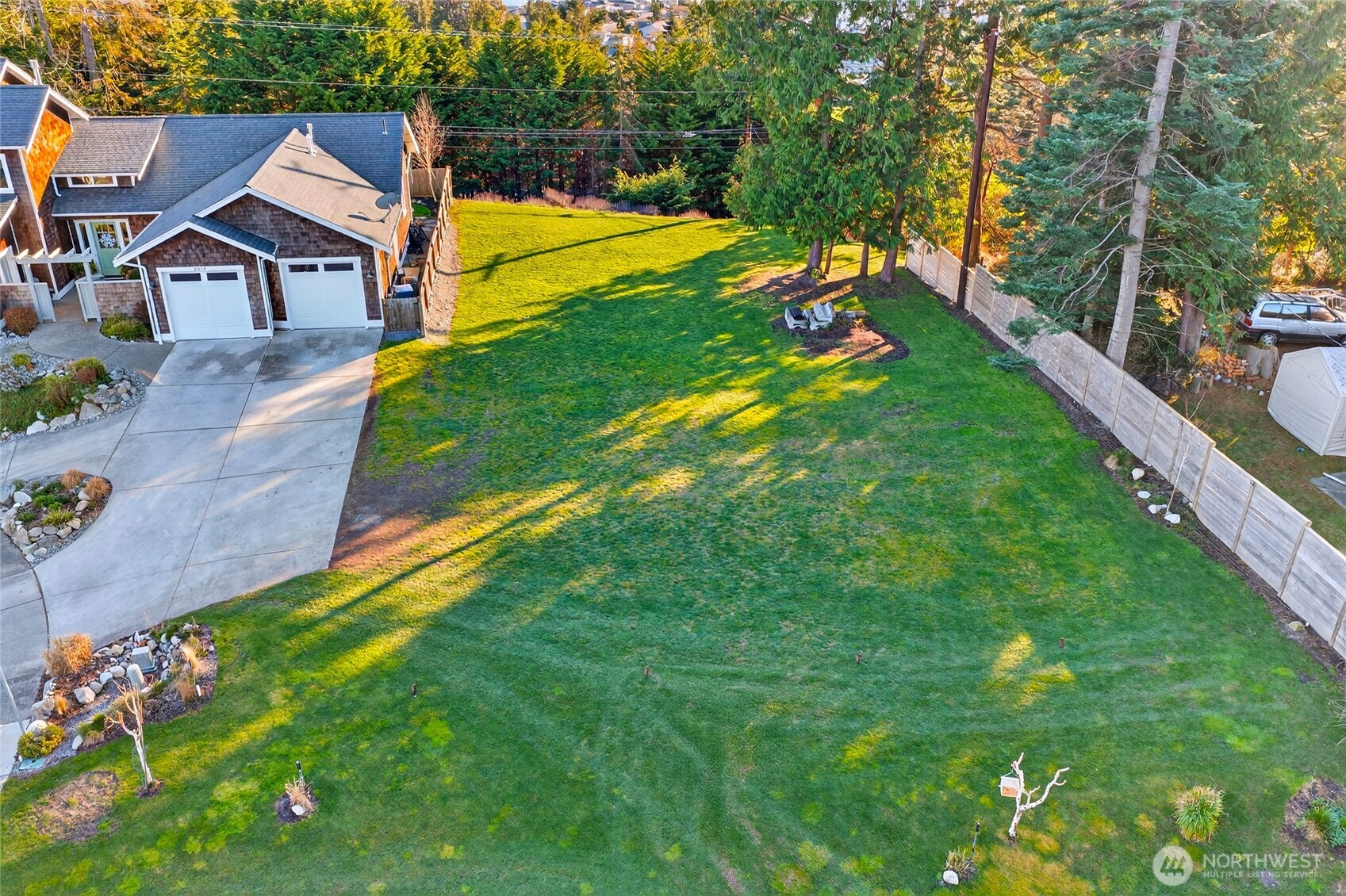 2810 Grady Lane Property Photo 11