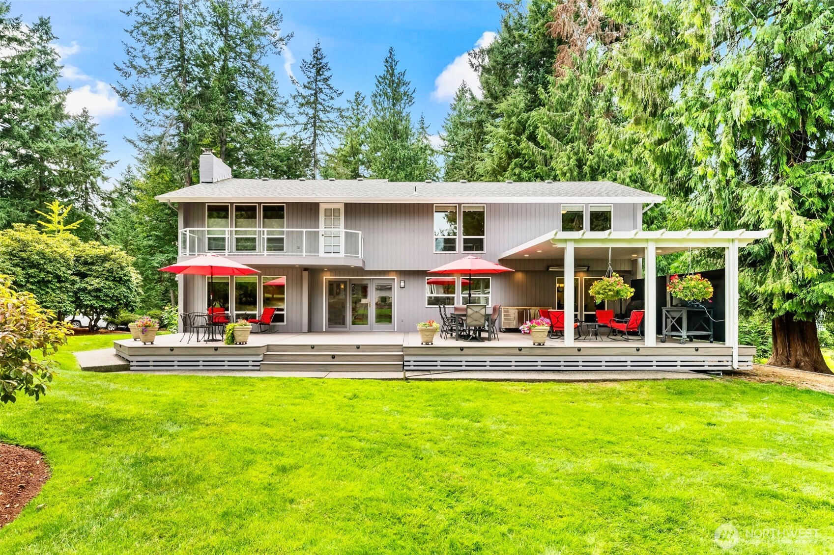 407 Point Fosdick Drive Property Photo 4