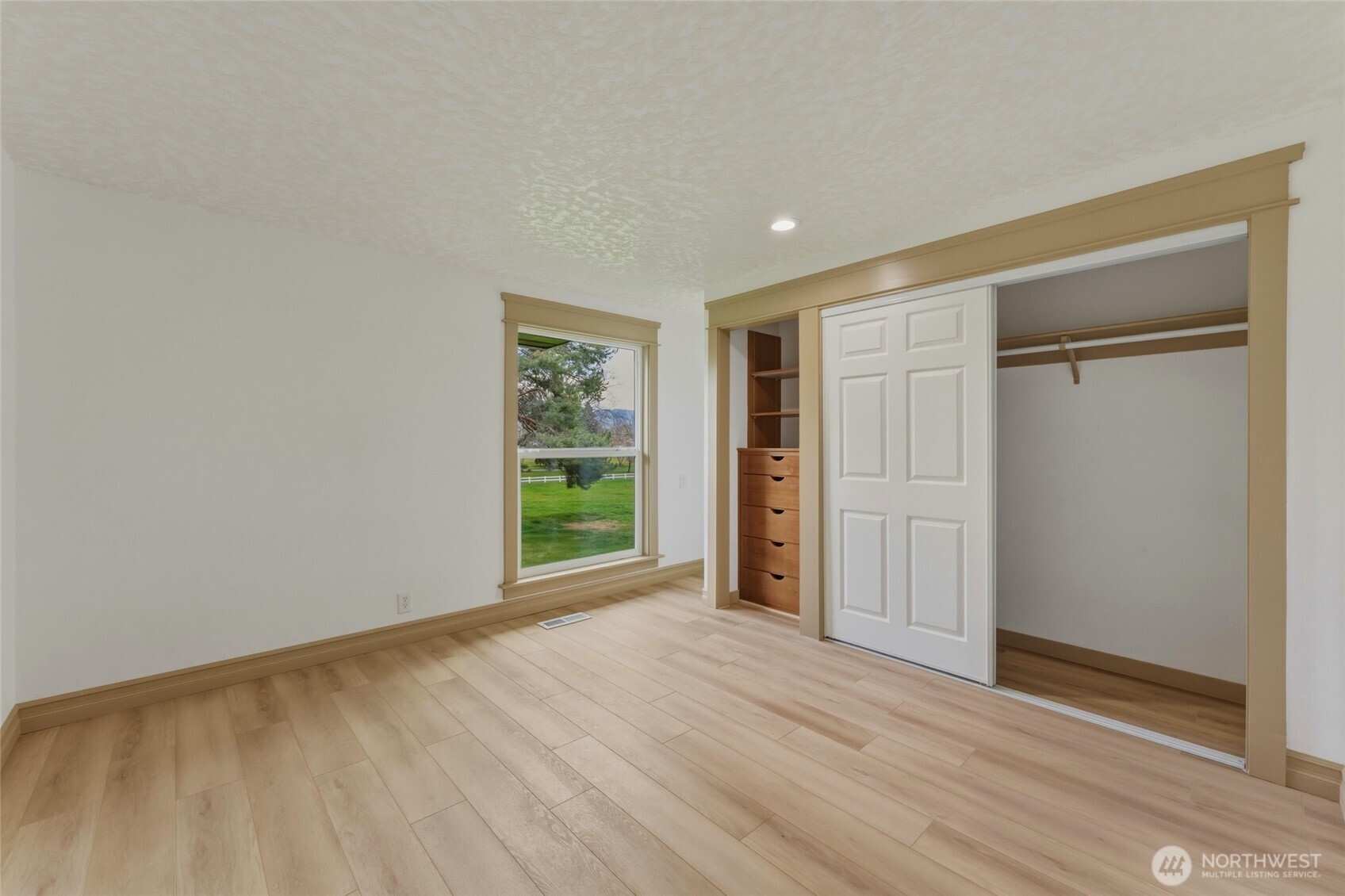 2242 S Wilbur Property Photo 21