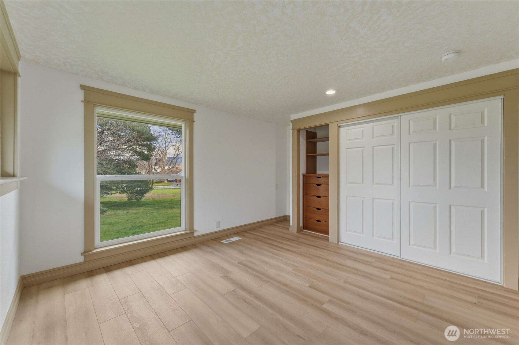 2242 S Wilbur Property Photo 22
