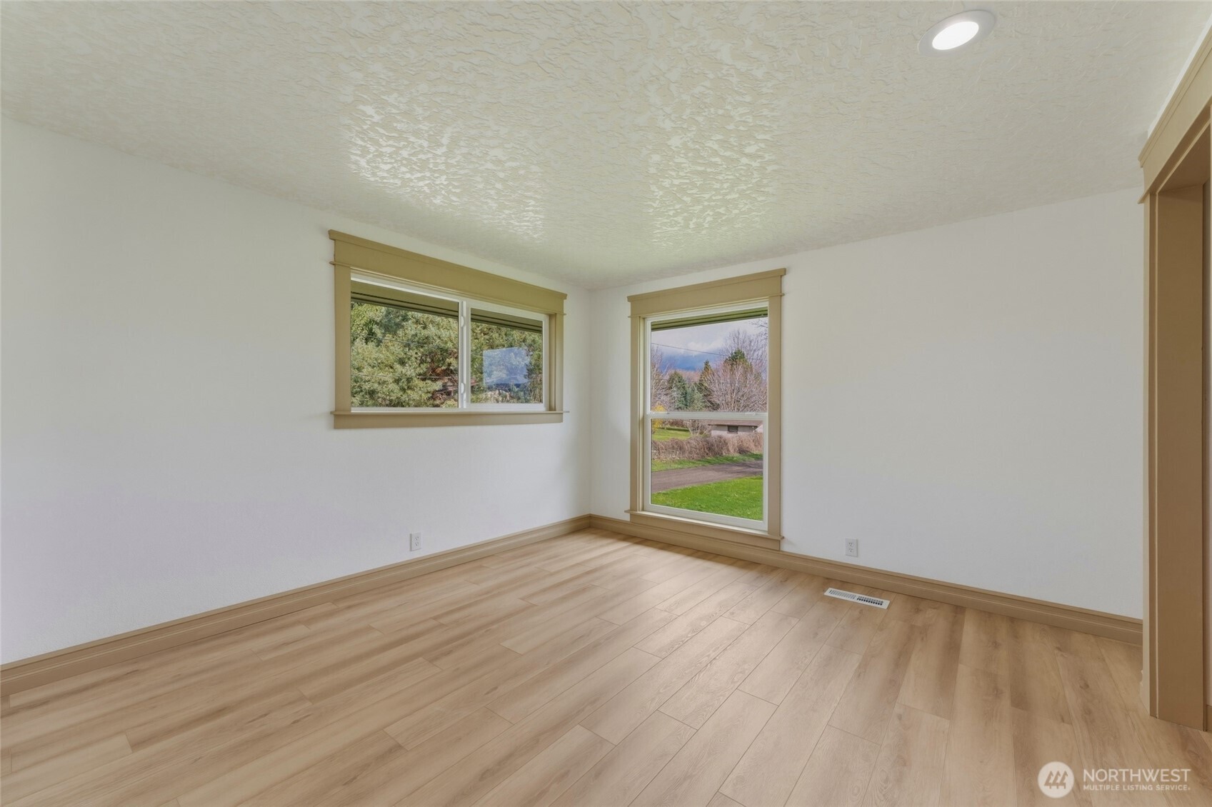 2242 S Wilbur Property Photo 23