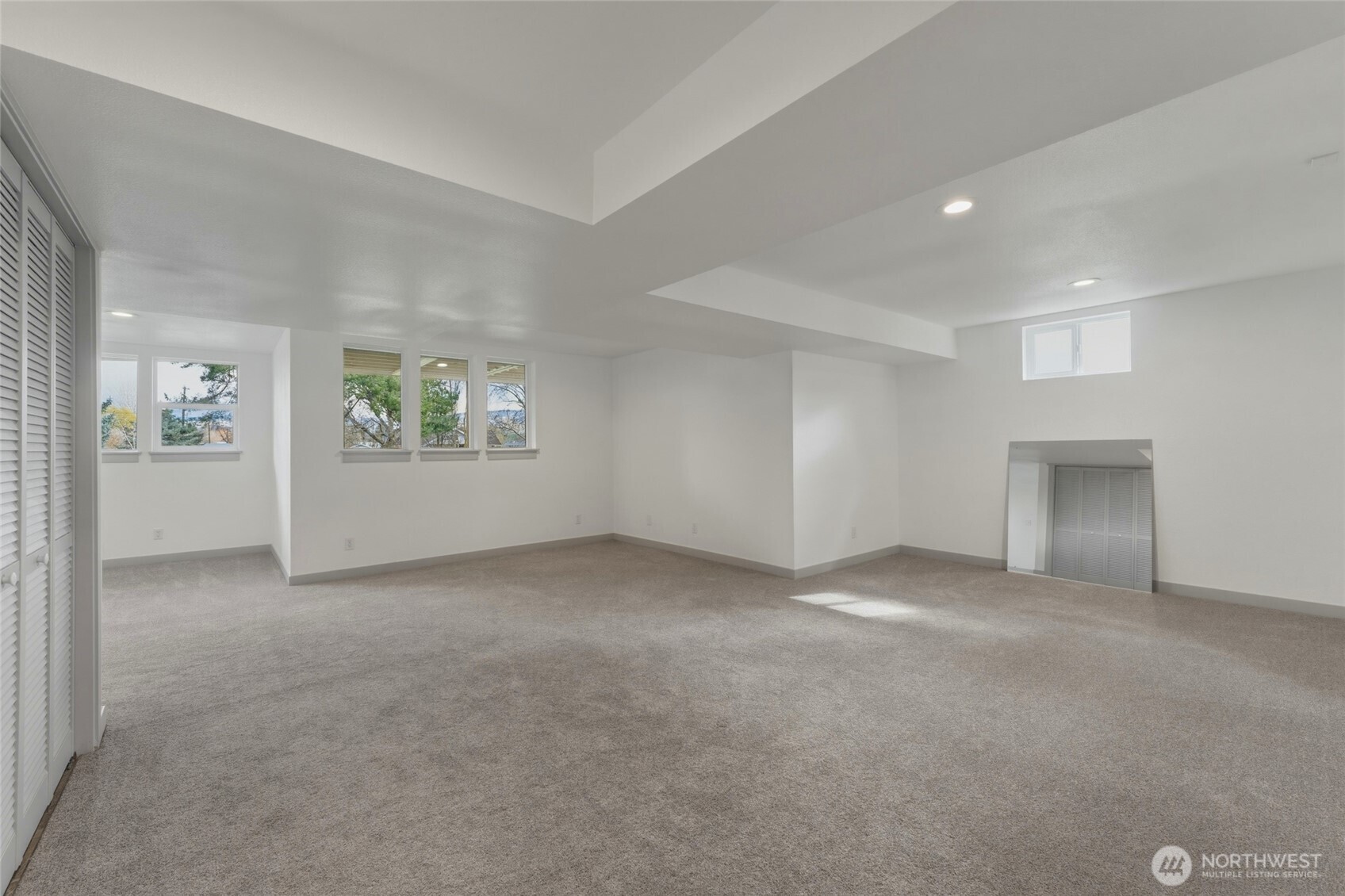 2242 S Wilbur Property Photo 28