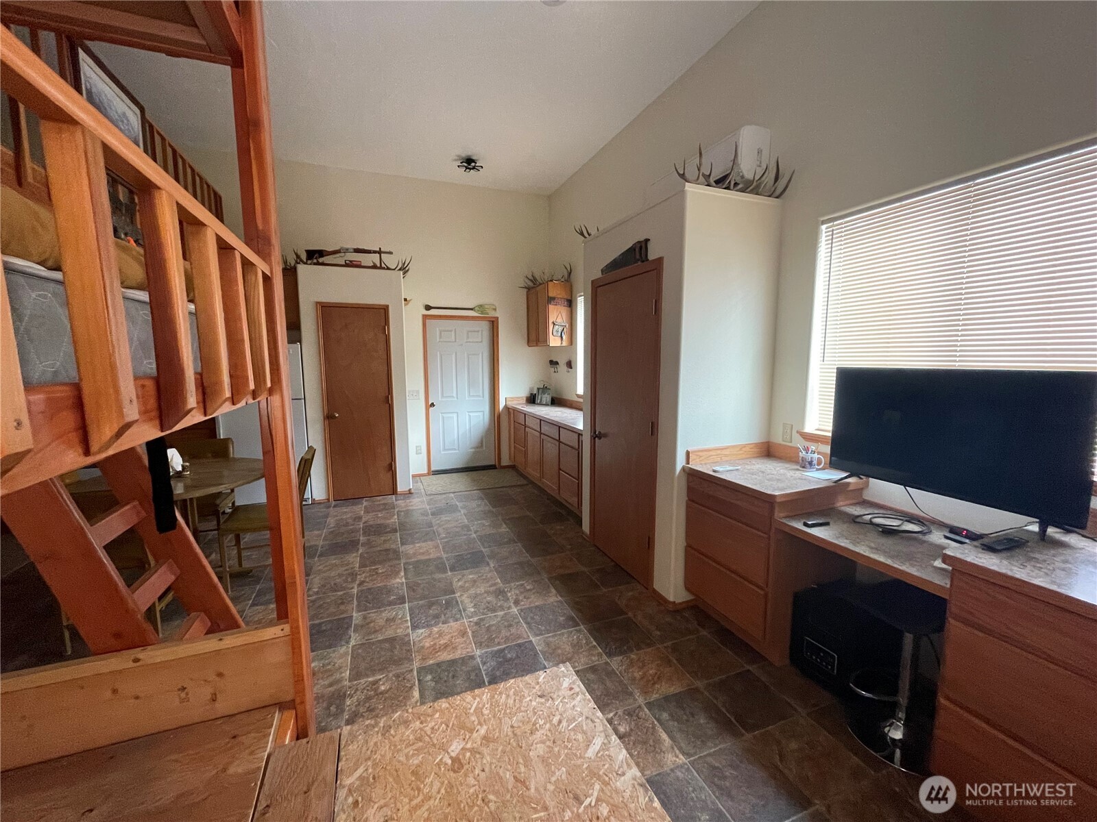 37855 Skyview Court Property Photo 13