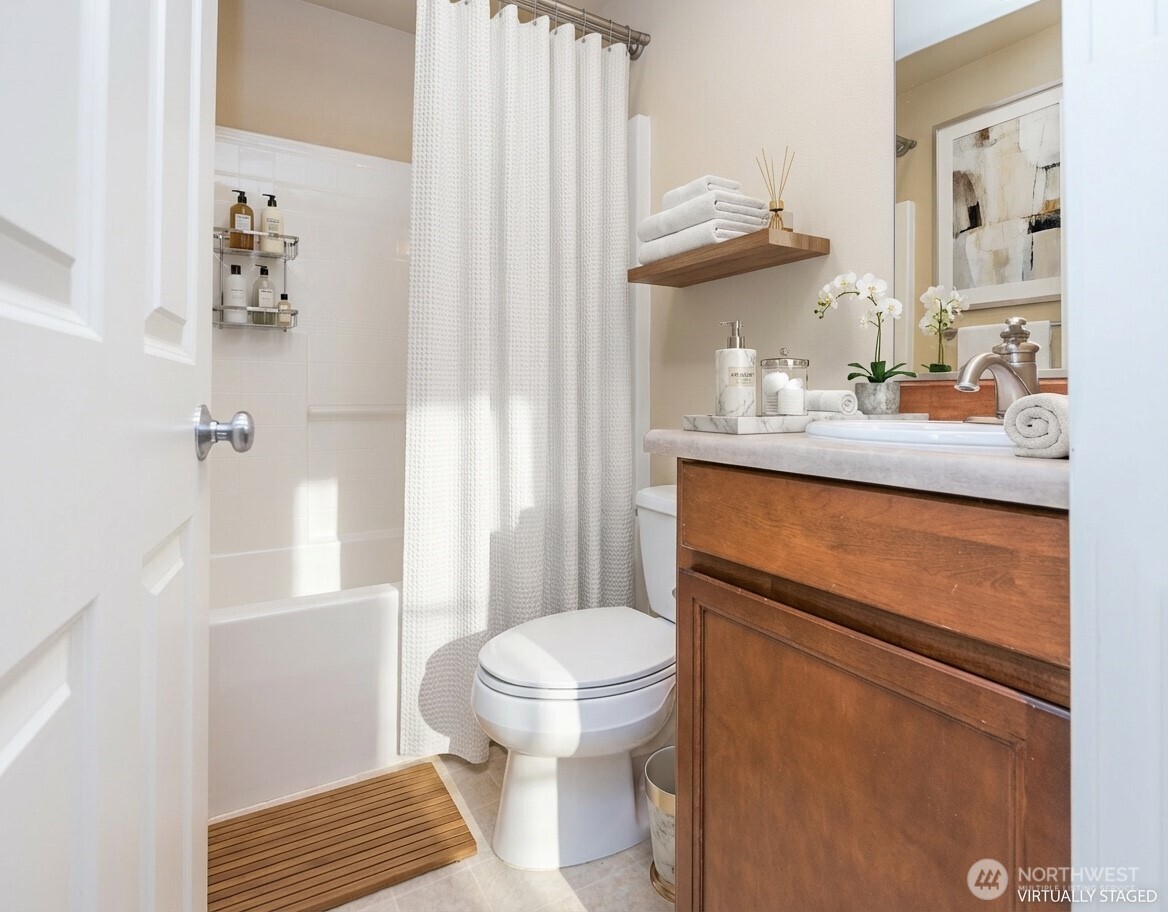 5325 Military Road B Property Photo 16