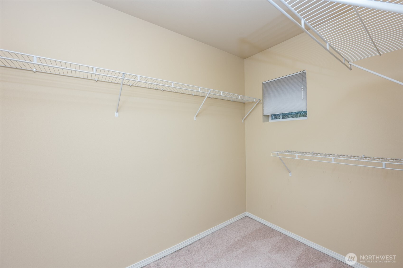 5325 Military Road B Property Photo 17
