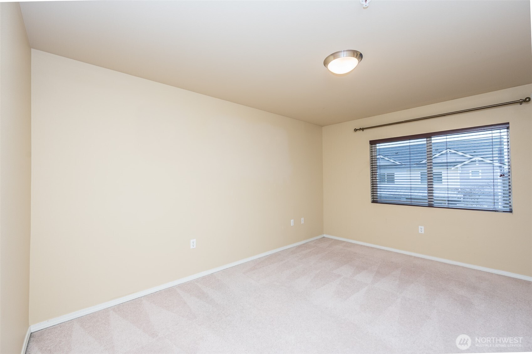 5325 Military Road B Property Photo 20