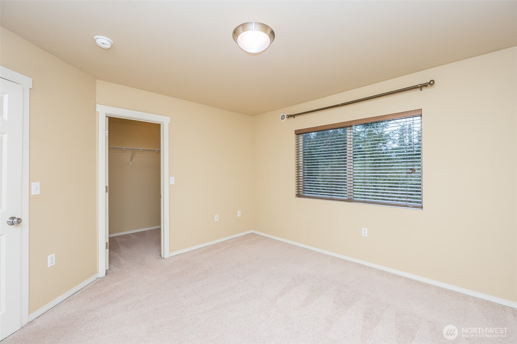 5325 Military Road B Property Photo 21