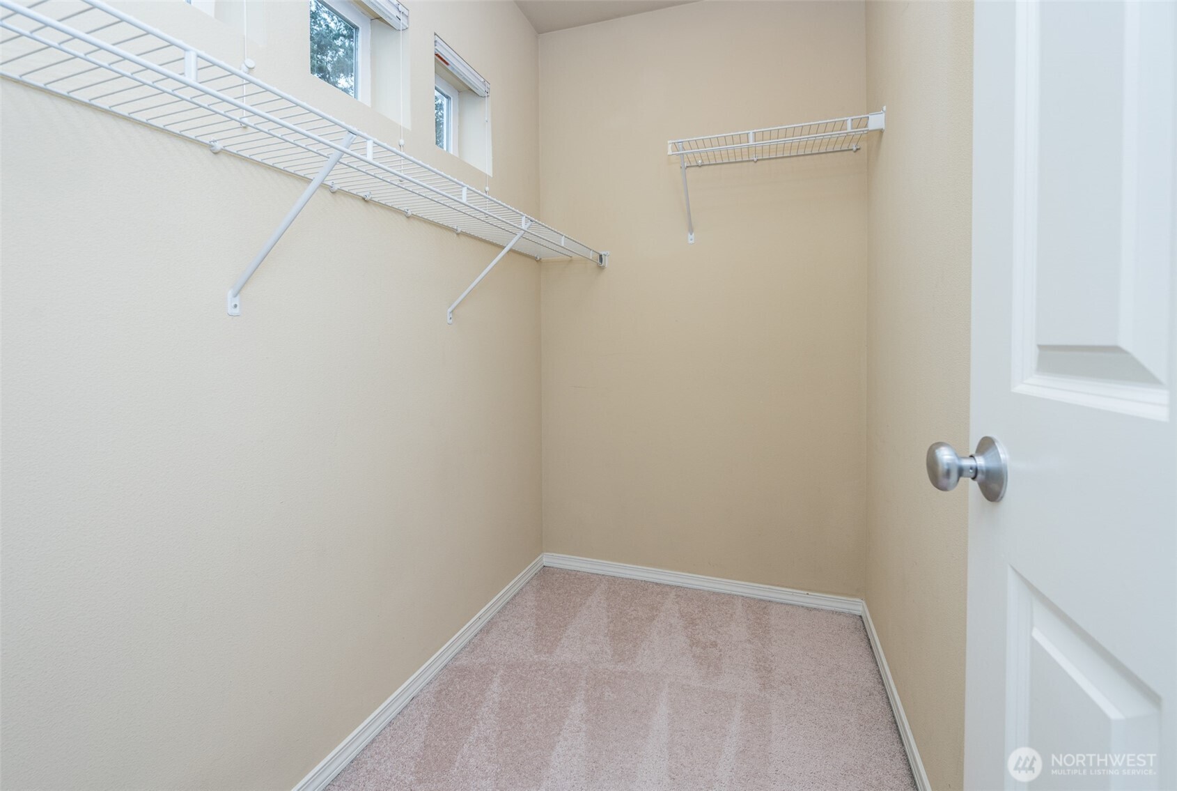 5325 Military Road B Property Photo 22