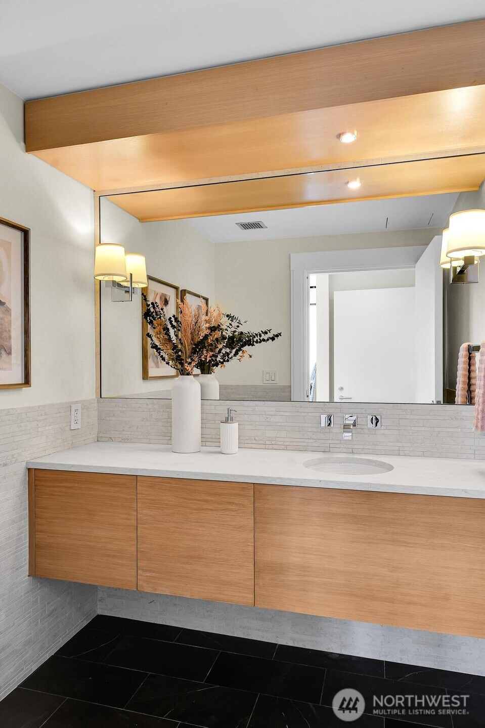 99 Union Street 1205 Property Photo 17