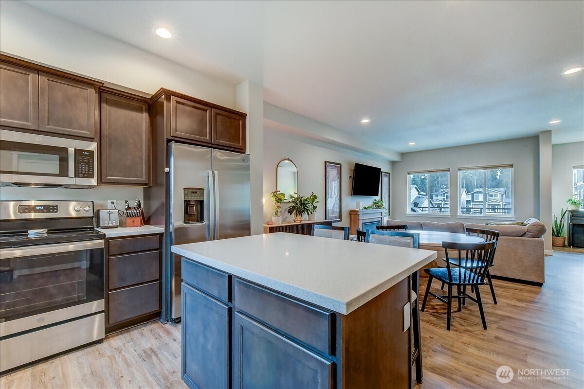 224 Raybird Avenue Property Photo 6