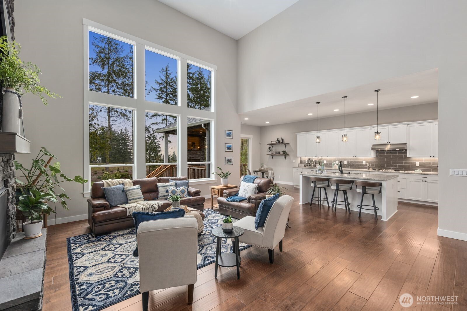 5492 Skyfall Place Property Photo 4