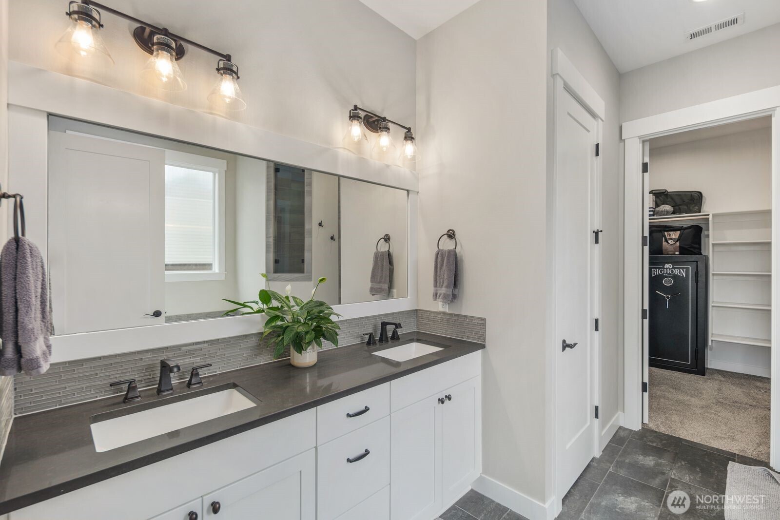 5492 Skyfall Place Property Photo 9