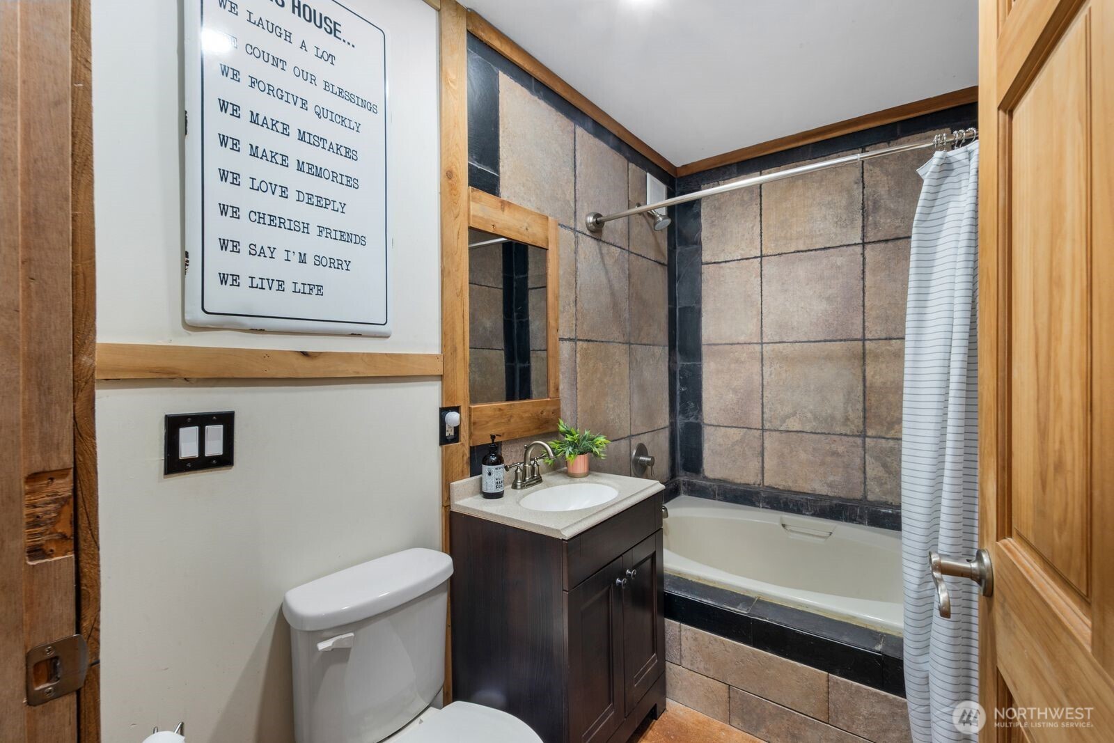 110 Groves Way Property Photo 33