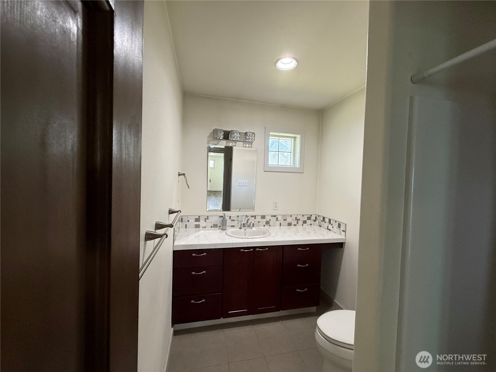 1401 N Ocean Beach Boulevard A & B Property Photo 9