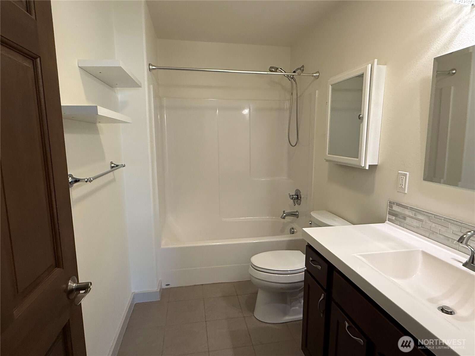 1401 N Ocean Beach Boulevard A & B Property Photo 12