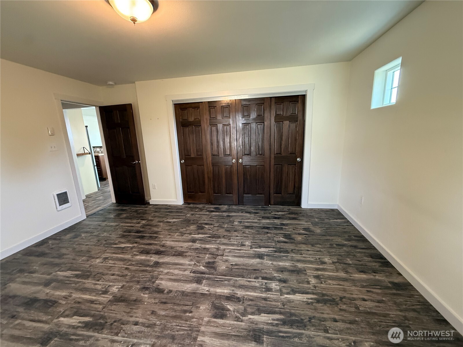 1401 N Ocean Beach Boulevard A & B Property Photo 13