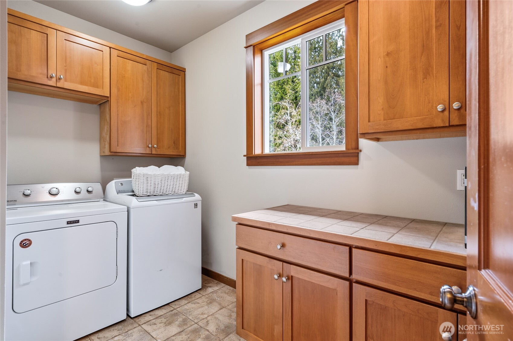 24502 Ne 27th Place Property Photo 17