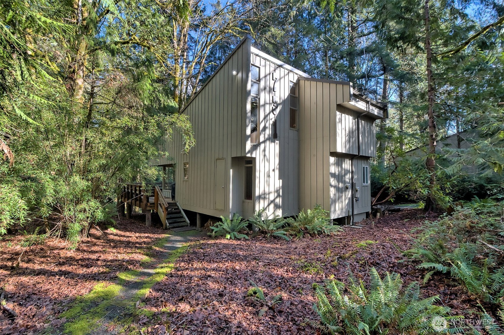 731 E Promontory Road Property Photo 2