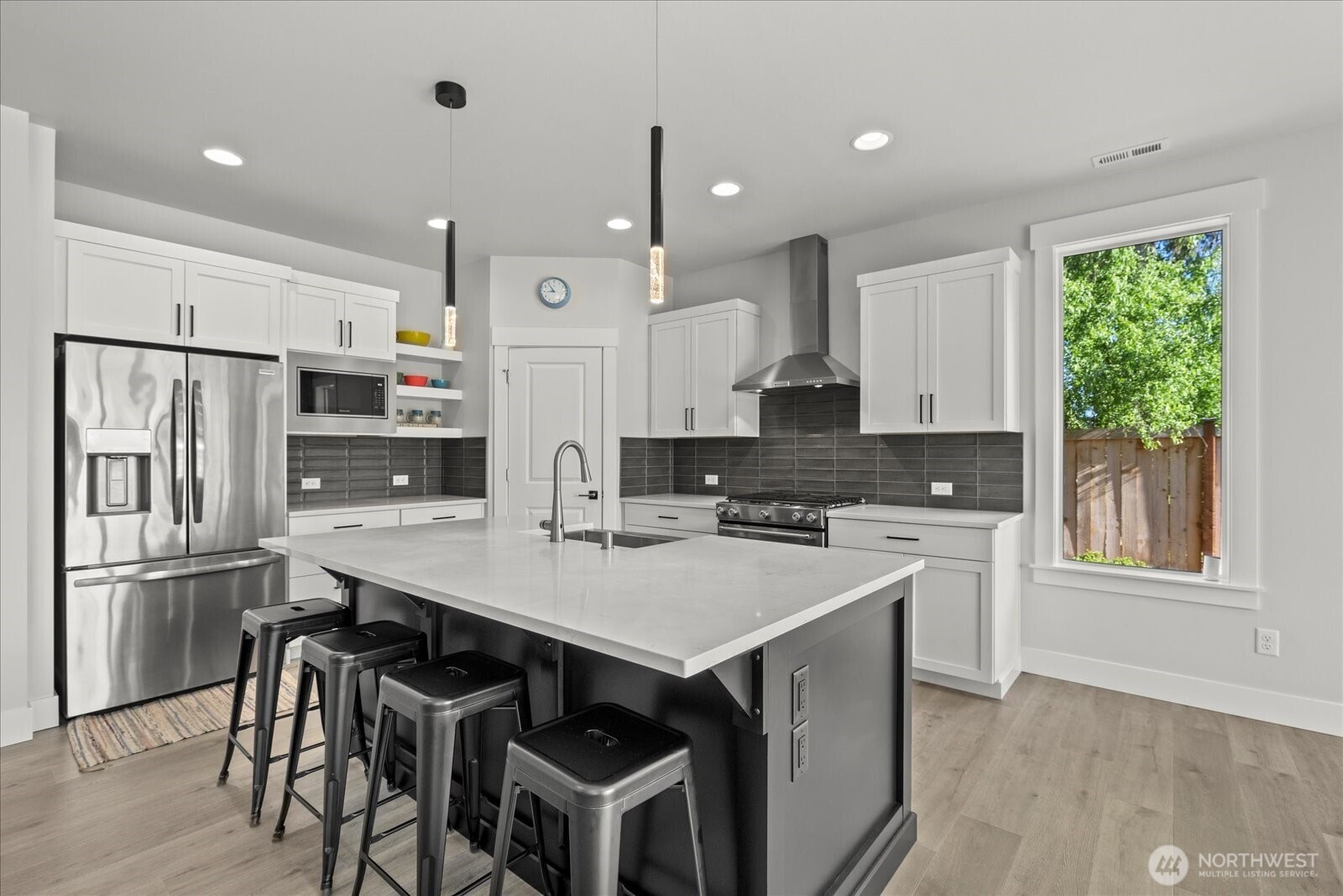 1427 114th Avenue Property Photo 6