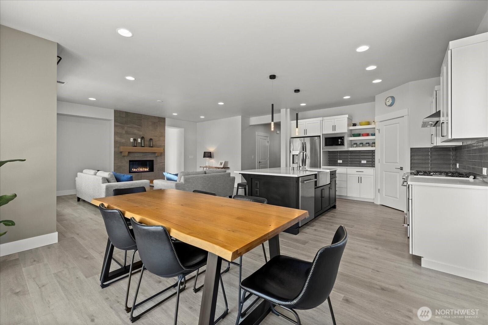 1427 114th Avenue Property Photo 8