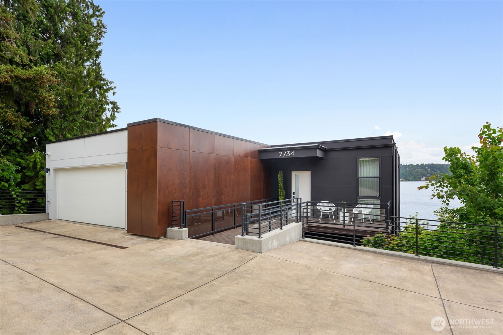 7734 Seward Park Avenue Property Photo 2