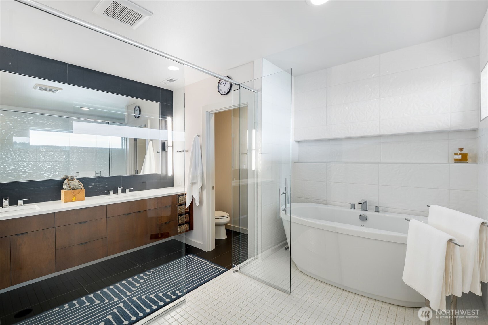 7734 Seward Park Avenue Property Photo 24
